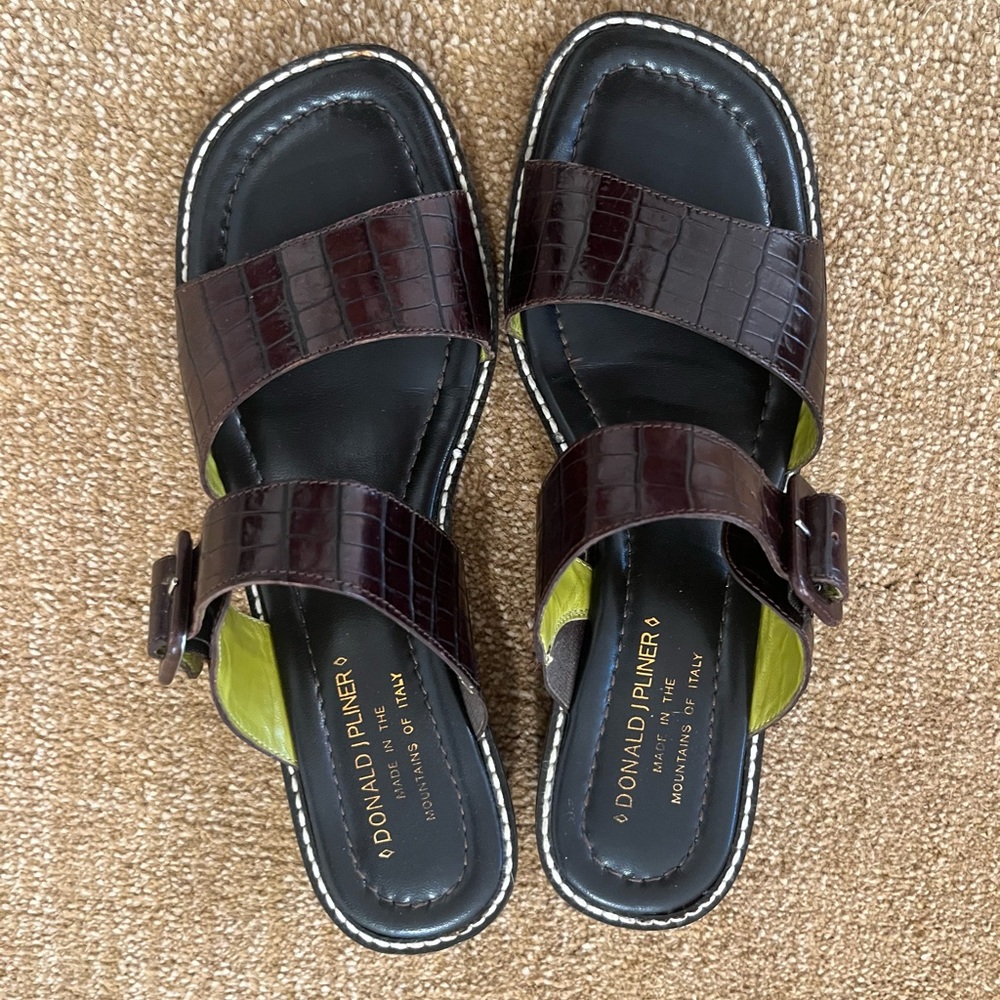 Donald J. Pliner Women's Dark Brown Croc-Embossed Sandals